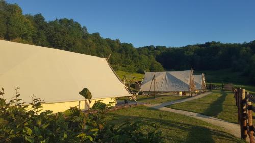 La P'tite ferme de la Vie : Tentes de luxe proche de Roiville