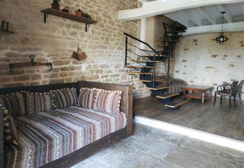 Terraloft, Calme, Authenticité et Vue sur la vallée : Maisons de vacances proche d'Aubigny-lès-Sombernon