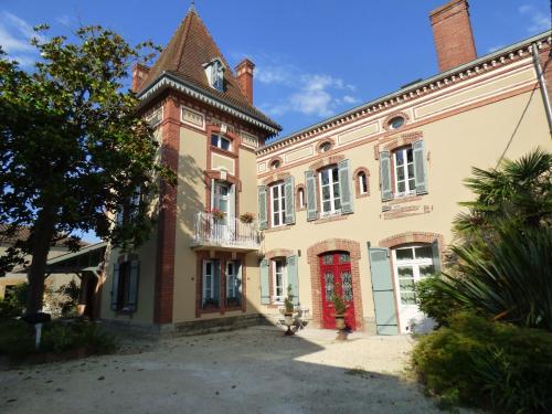 Chambre d'Hôtes Bastide du Cosset : Maisons d'hotes proche de Gée-Rivière