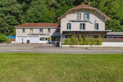 Mamie Jane Privat 25 couchages : Maisons de vacances proche de La Chapelle-du-Mont-du-Chat