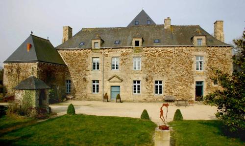 Gîte Le Logis - Manoir le Plessix Madeuc : Appartements proche de Saint-Michel-de-Plélan