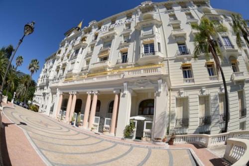 Beautiful Apartment in Menton Winter Palace With Super Terrace and Wonderful View : Appartements proche de Menton