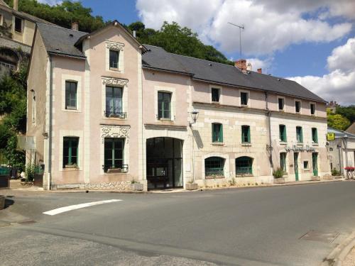 Logis Le Petit Trôo du Cheval Blanc : Hotels proche de Saint-Jacques-des-Guérets