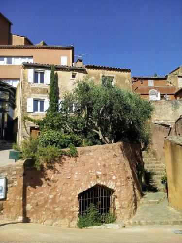 L étoile : Appartements proche de Roussillon