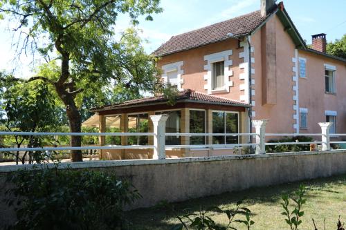 Gîte La grave haute sud : Maisons de vacances proche de Badefols-sur-Dordogne