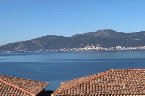 Appartement vue mer panoramique près de Porticcio : Appartements proche de Pietrosella
