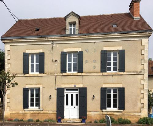 Ancien Relais de Poste The Old Post Office : B&B / Chambres d'hotes proche de Saint-Pantaly-d'Excideuil