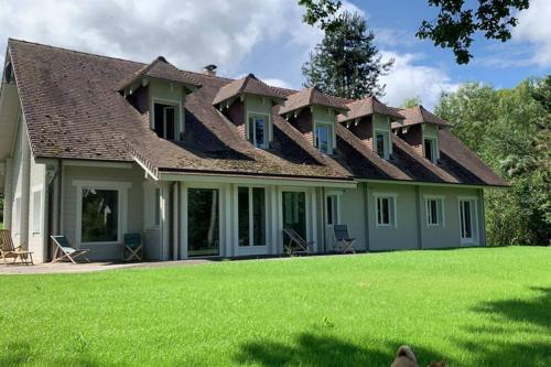 Gîte des Etangs : Maisons de vacances proche de Beaufour-Druval
