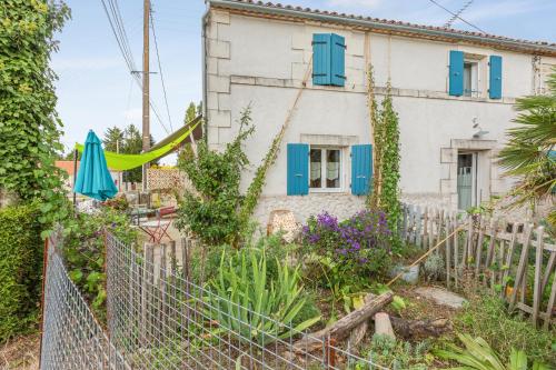 Appartement d'une chambre avec jardin amenage et wifi a Mortagne sur Gironde : Appartements proche de Brie-sous-Mortagne