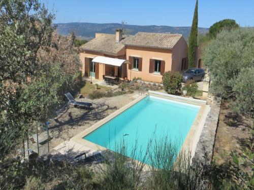 Detached holiday home with private pool in the village of Roussillon : Maisons de vacances proche de Murs