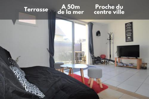 Maisonnette avec terrasse à 50m de la plage : Appartements proche de Luc-sur-Mer