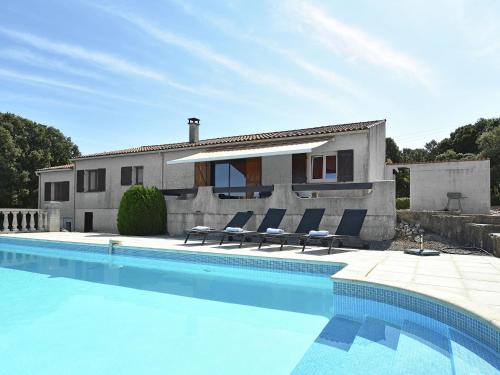 Quaint Villa in Argelliers with Private Swimming Pool : Villas proche d'Argelliers