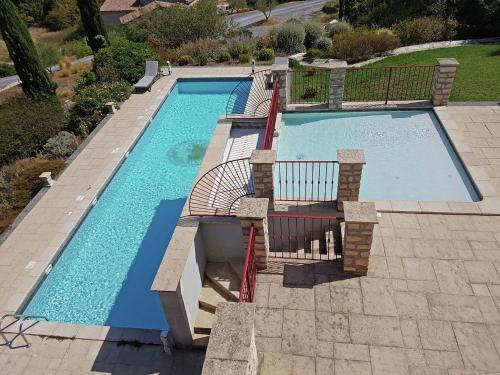 Grand Villa in Saint Ambroix with Pool outdoor activities : Villas proche de Les Mages
