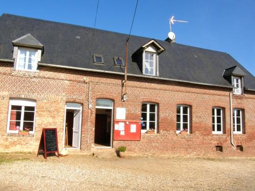 Maison de 4 chambres avec jardin amenage et wifi a Berville : Maisons de vacances proche de Veauville-lès-Baons