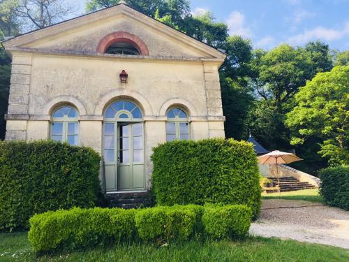 Gîte du château d'Hodebert : Maisons de vacances proche de Saint-Paterne-Racan