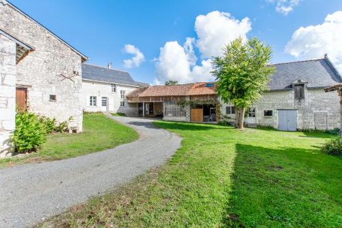 Maison de 3 chambres avec jardin clos et wifi a Assay : Maisons de vacances proche de Champigny-sur-Veude