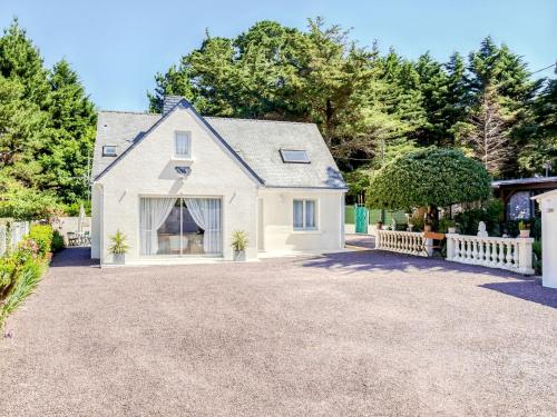 Beautiful house in Penestin in Brittany a 2 min walk from the sea : Maisons de vacances proche de Muzillac