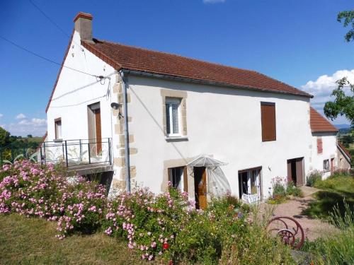 Maison de 3 chambres avec jardin clos et wifi a Moraches : Maisons de vacances proche de Parigny-la-Rose