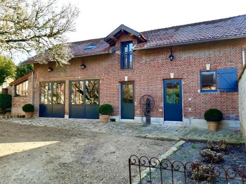 L'Atelier des Magnolias : B&B / Chambres d'hotes proche de Villers-Saint-Frambourg