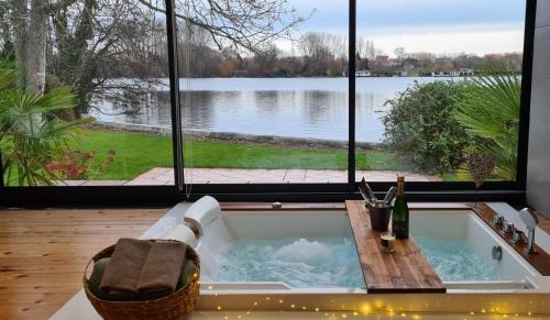 Les Secrets du Lac : Love hotels proche de Bonningues-lès-Ardres