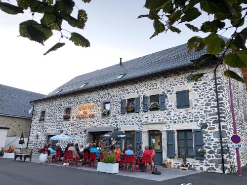 Auberge du Cezallier : Hotels proche de Saint-Alyre-ès-Montagne