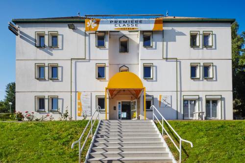 Premiere Classe Cergy Saint Christophe : Hotels proche de Marines