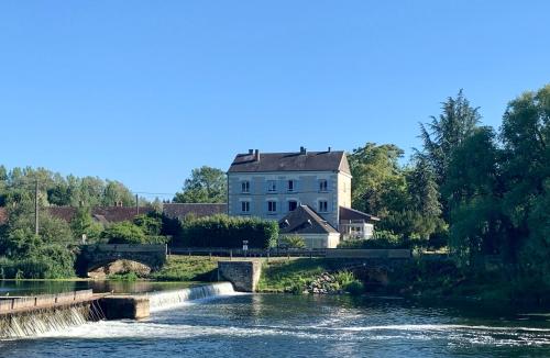 Le Moulin Du Port : B&B / Chambres d'hotes proche de Chissay-en-Touraine