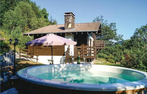 Amazing home in Basse-sur-le-Rupt with 3 Bedrooms, Sauna and WiFi : Maisons de vacances proche de Sapois