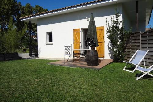 Maison calme avec jardin et parking privés : Maisons de vacances proche d'Aimargues