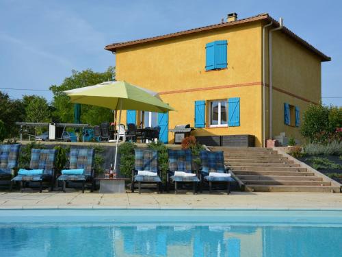 Spacious villa in Piquecos with private pool : Villas proche de Meauzac