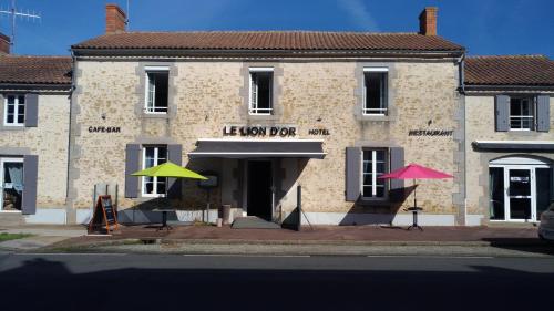 LE LION D'OR : Hotels proche de Saint-Hilaire-la-Forêt