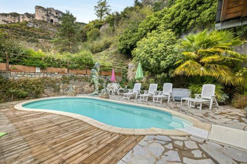 Villa de 4 chambres avec vue sur le lac piscine privee et jardin amenage a Saint Pierre des Tripiers : Villas proche de La Roque-Sainte-Marguerite