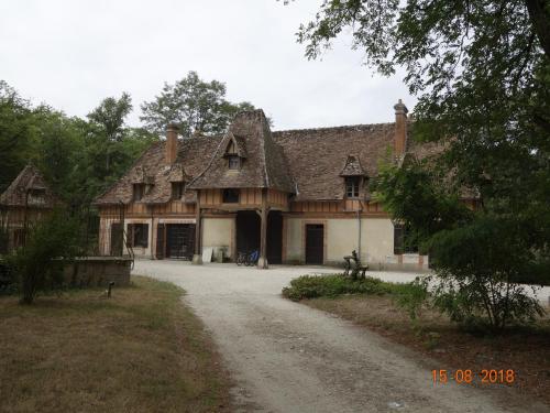 Les Gîtes du Mont Suzey : Maisons d'hotes proche de La Marolle-en-Sologne