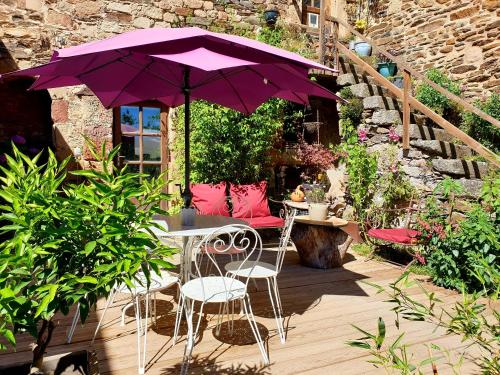 Gîte l'Echappée belle : Maisons de vacances proche de Castelnau-Pégayrols