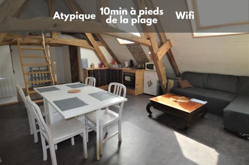 Studio de charme en bord de mer - Wifi : Appartements proche de Plumetot