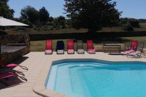 Magnifique Maison typique morvan avec piscine : Maisons de vacances proche de Lys