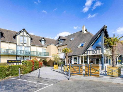 Mercure Cabourg Hôtel & Spa : Hotels proche de Cricqueville-en-Auge