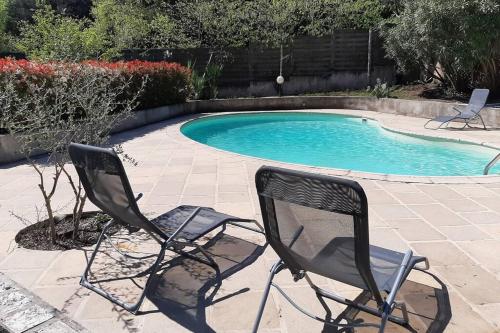 Guest house calme avec accès jardin et piscine : Appartements proche de Flayosc