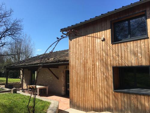 Au bercail de Bizebarre - Maison bois & pierre dans un hameau - Spa : Maisons de vacances proche de Castelnaud-de-Gratecambe