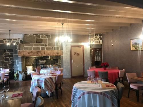 Hôtel Restaurant du Plomb du Cantal : Hotels proche de Neussargues-Moissac