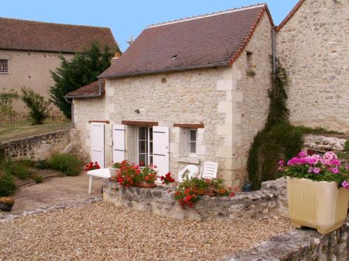 Gîte Saint-Épain, 3 pièces, 4 personnes - FR-1-381-169 : Maisons de vacances proche de Verneuil-le-Château