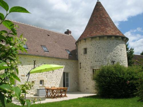 Gîte Coulonges-sur-Sarthe, 7 pièces, 13 personnes - FR-1-497-118 : Maisons de vacances proche de Bures