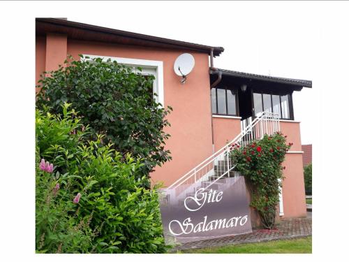 Gîte Fremifontaine, 4 pièces, 6 personnes - FR-1-589-331 : Maisons de vacances proche de Mortagne
