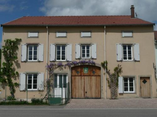 Gîte Velotte-et-Tatignécourt, 4 pièces, 6 personnes - FR-1-589-180 : Maisons de vacances proche de Bazegney