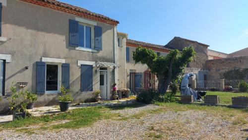 Mas l'orée des vignes : Appartements proche de Saint-Roman-de-Malegarde