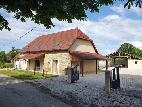 Le Gîte des Globe-Trotters pour 15 pers : Maisons de vacances proche de La Chapelle-Saint-Sauveur
