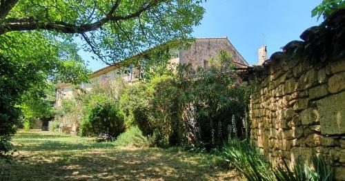 Aux berges du pont du gard : B&B / Chambres d'hotes proche de Castillon-du-Gard