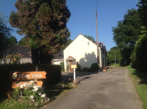 Rose View Cottage : Maisons de vacances proche de Saint-Étienne-du-Gué-de-l'Isle