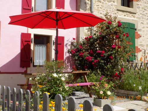 Aux Roses : Maisons de vacances proche de Marcillat-en-Combraille