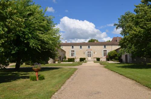 Chateau Masburel : B&B / Chambres d'hotes proche de Saint-Antoine-de-Breuilh